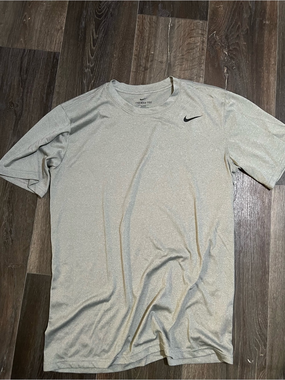 Nike Men’s Short Sleeve Crew Tee in Light Gray